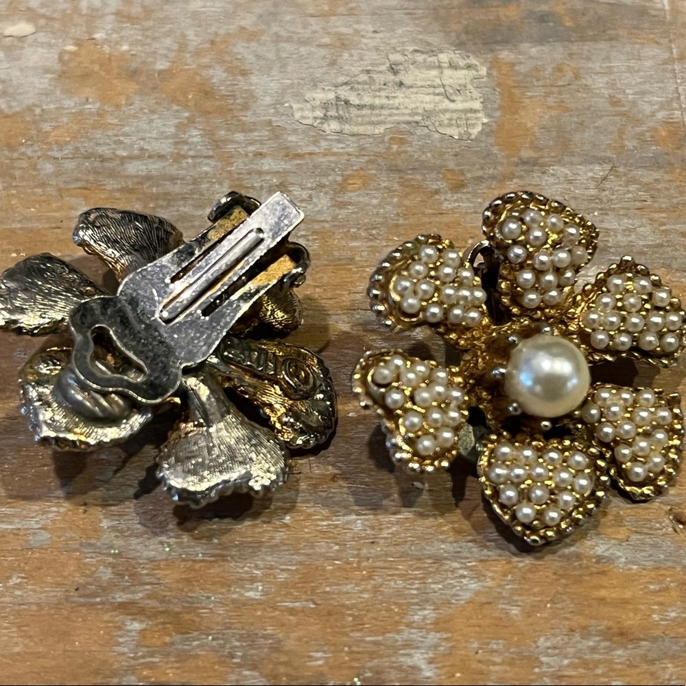 Vintage clip earrings SOLD